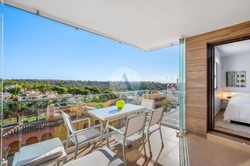 Modern appartement met groen uitzicht te koop in las ramblas golf